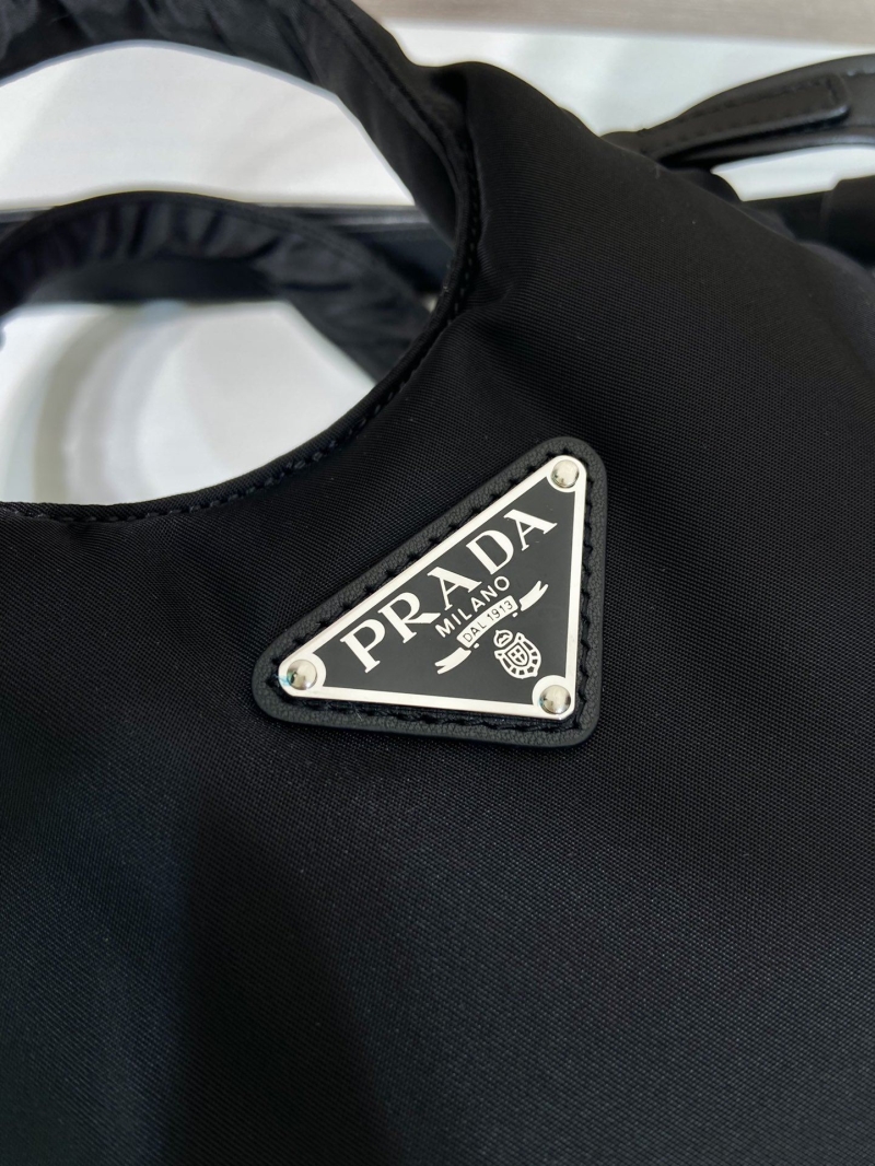Pra*a tote bags